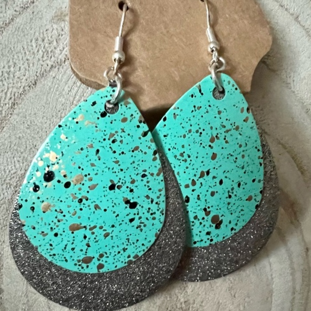 NEW! Dangle Earrings in Turquoise/Silver